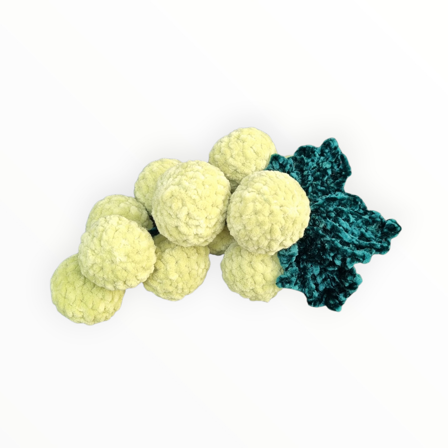 Grappe de raisin, création artisanale au crochet. Origine Champagne.