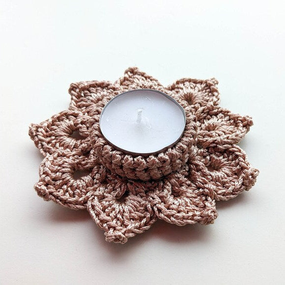Photophore, création artisanale au crochet. Origine Champagne.